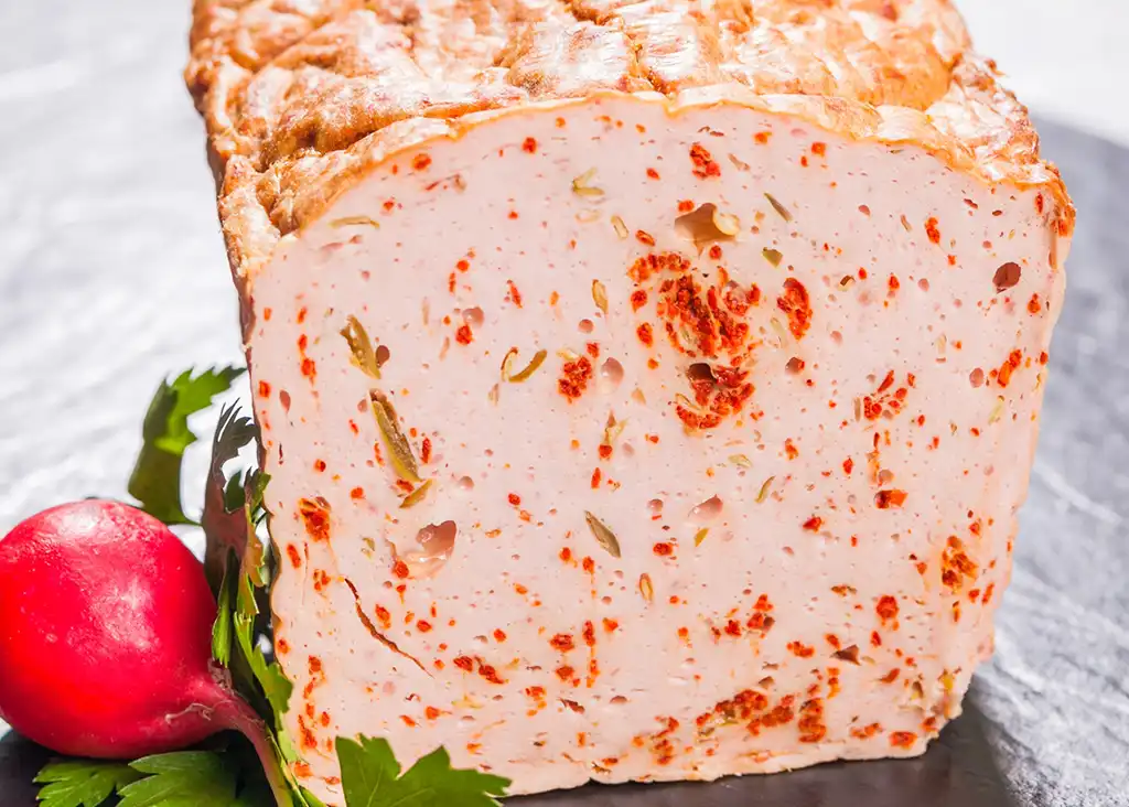 Feuriger Chilileberkäse