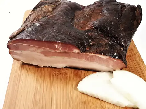 Bauerngeräuchertes vom Bauch im Stück