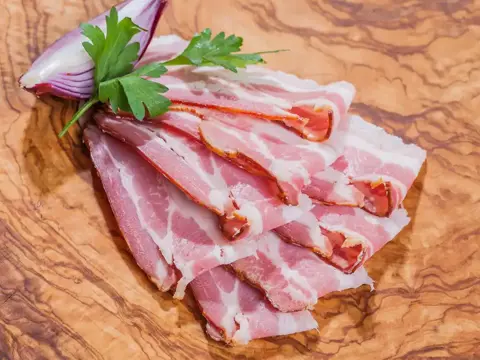 Geräucherter Schweinebauch