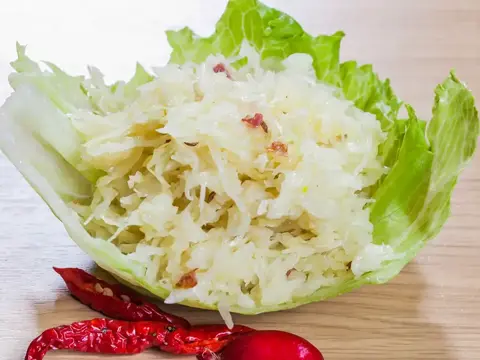 Krautsalat mit Speck