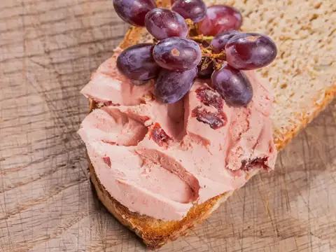 Preiselbeerleberwurst