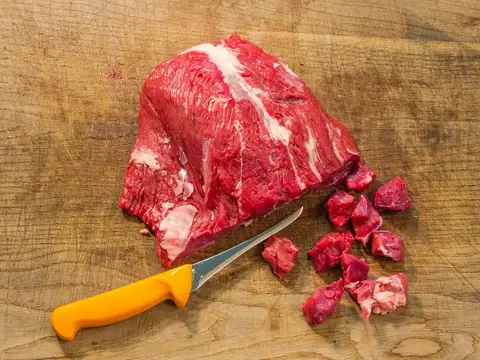 Rindergulasch durchwachsen aus der Wade/Hesse