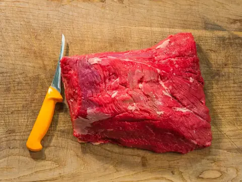 Rinderroulade geschnitten