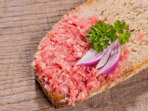 Zwiebelmettwurst 1 Stk. mit 170g